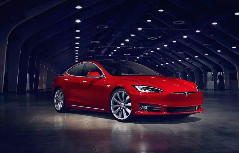 Tesla Model S mẫu xe ô tô điện tốt nhất hiện nay