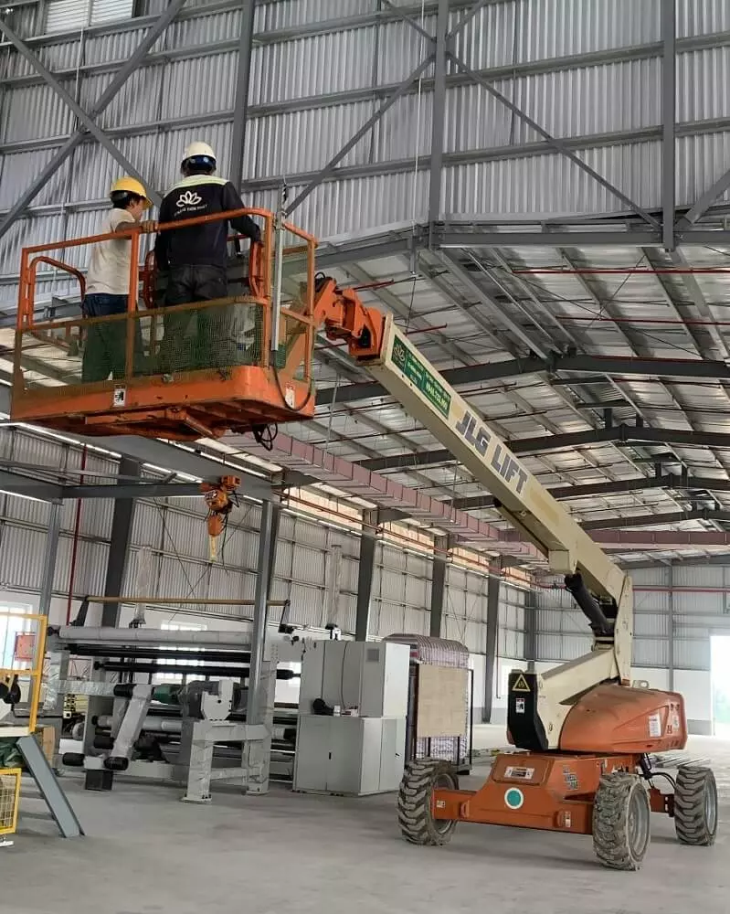 Xe nâng Boom Lift chạy điện