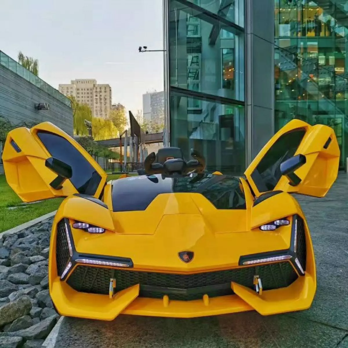 Xe ô tô điện trẻ em Lamborghini Nel 603