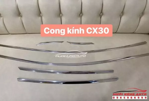 Lắp viền cong kính chất lượng cho Mazda CX30