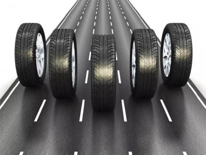 Cảnh báo bỏ qua dấu hiệu lốp ô tô bị lão nguy cơ lớn gây tai nạn | Bridgestone Việt Nam.