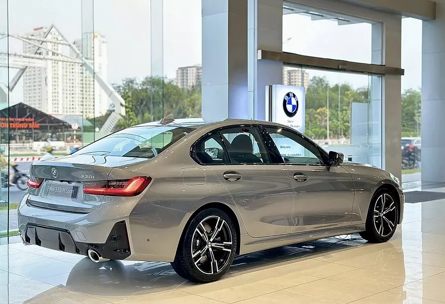 Ngoại thất BMW 3 Series LCI 2023