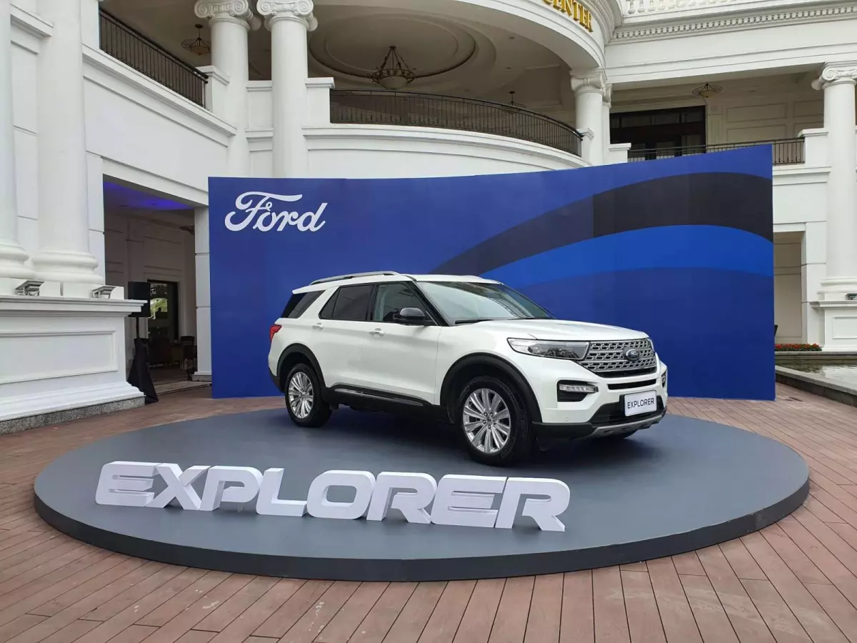 Thông tin xe Ford Explorer 2022.