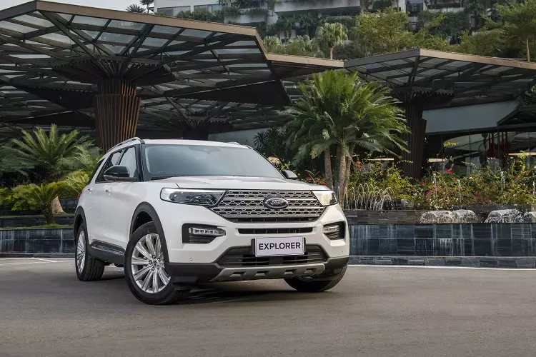 Thông số kỹ thuật Ford Explorer 2022.