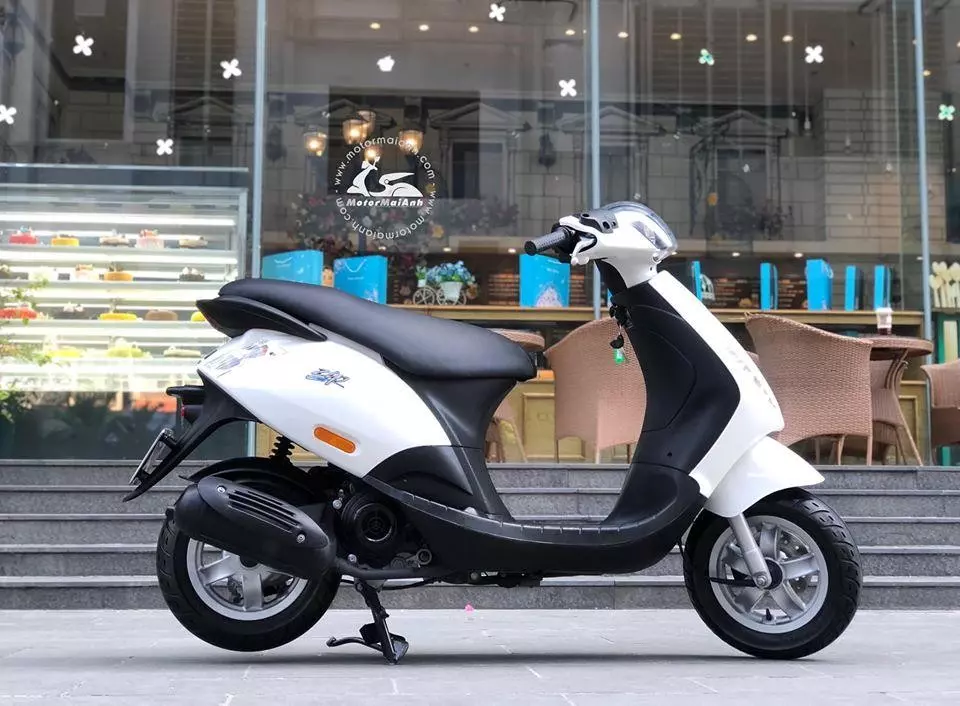 Ngoại hình nhỏ nhắn của Piaggio Zip.