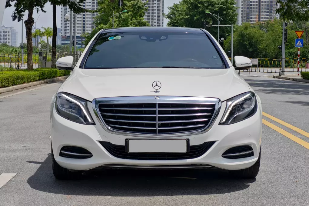 Mercedes-Benz S400 chạy 8 năm được rao bán với giá rẻ hơn Toyota Camry mới