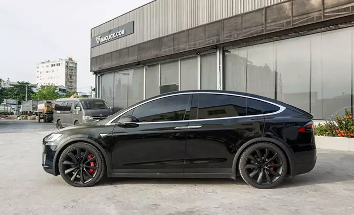 Thân xe Tesla Model X