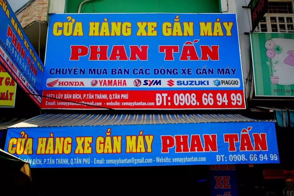 Cửa hàng xe máy Phan Tấn