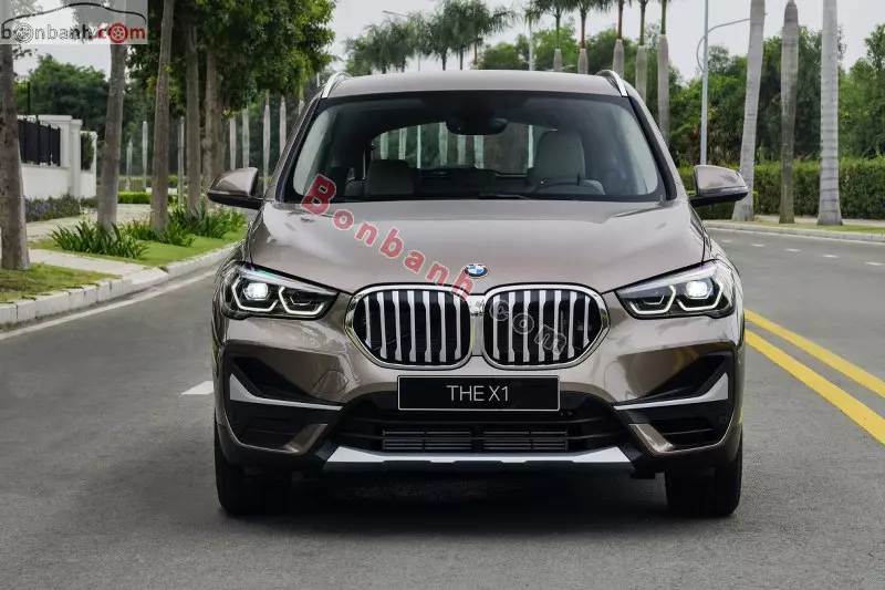 Đầu xe BMW X1 2022