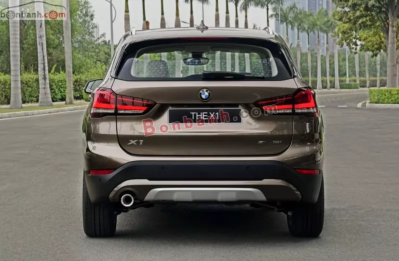 Đuôi xe BMW X1 2022