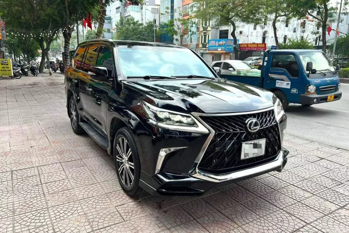 Chiếc Lexus LX 570 này mỗi năm mất giá 1 tỷ đồng, lăn bánh hơn 40.000km - 1