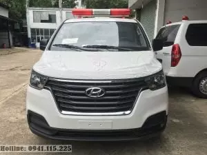 Xe Hyundai Starex cứu thương