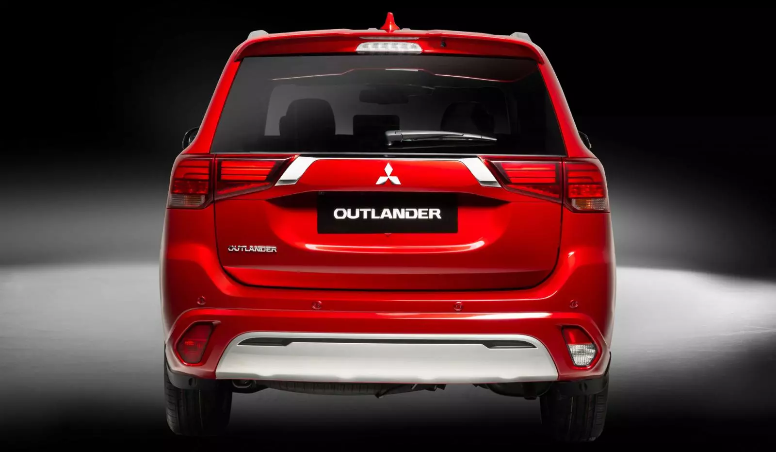 Đuôi xe Mitsubishi Outlander 2022.