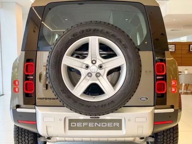 Những điểm nổi bật của LandRover Defender 2020 1