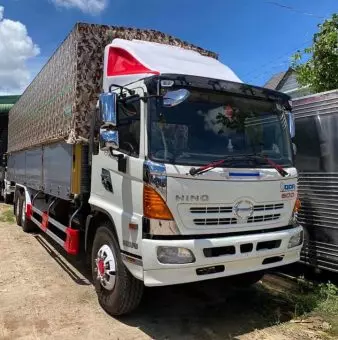 Hino FL Thùng Dài 9m4 Đời 2018