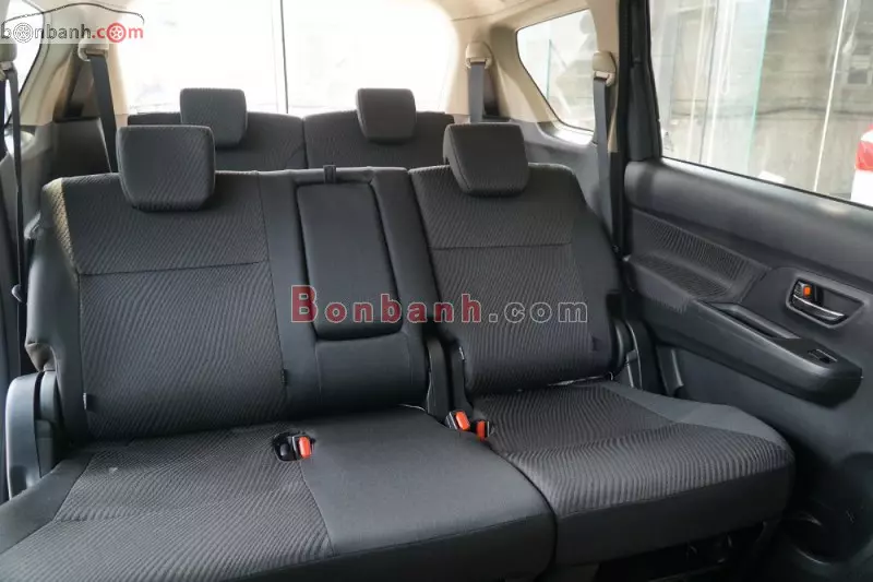 Khoang hành khách Suzuki Ertiga 2023