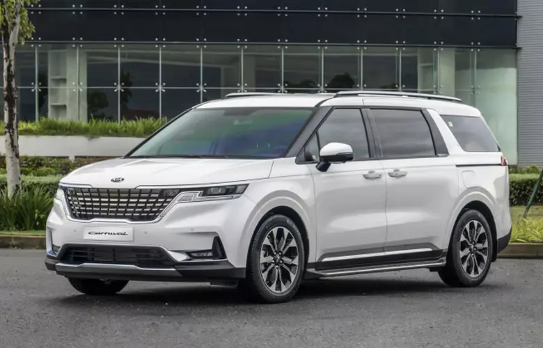 KIA Carnival cũ có giá cao nhưng chất lượng không phải bàn cãi