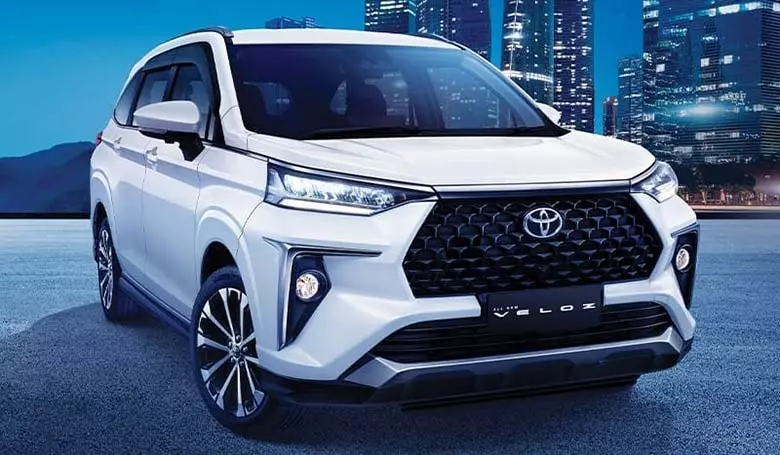 Đầu xe Toyota Veloz.