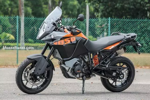 gia-xe-moto-ktm-rc-390-muaxegiatot-vn