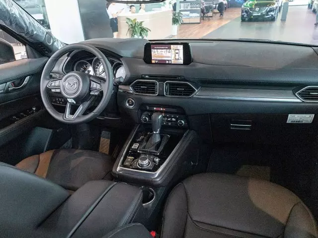 Mua Mazda CX-8 2019.