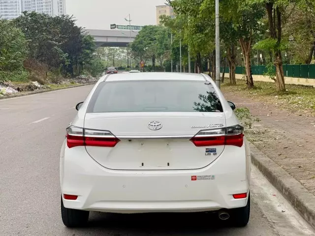 Có nên mua Toyota Corolla Altis 2018 không