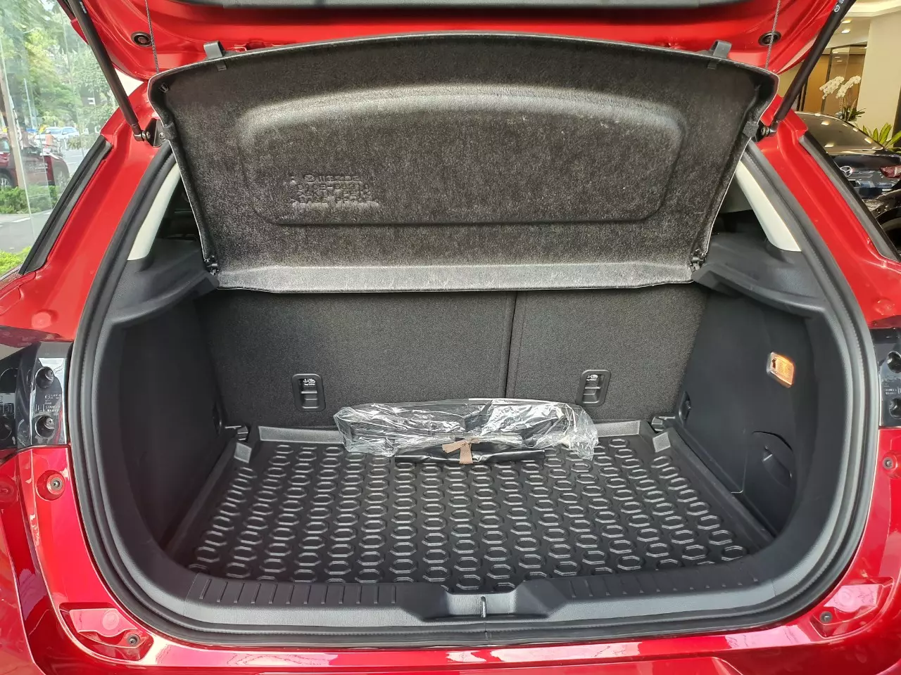 Khoang hành lý xe Mazda CX-3.