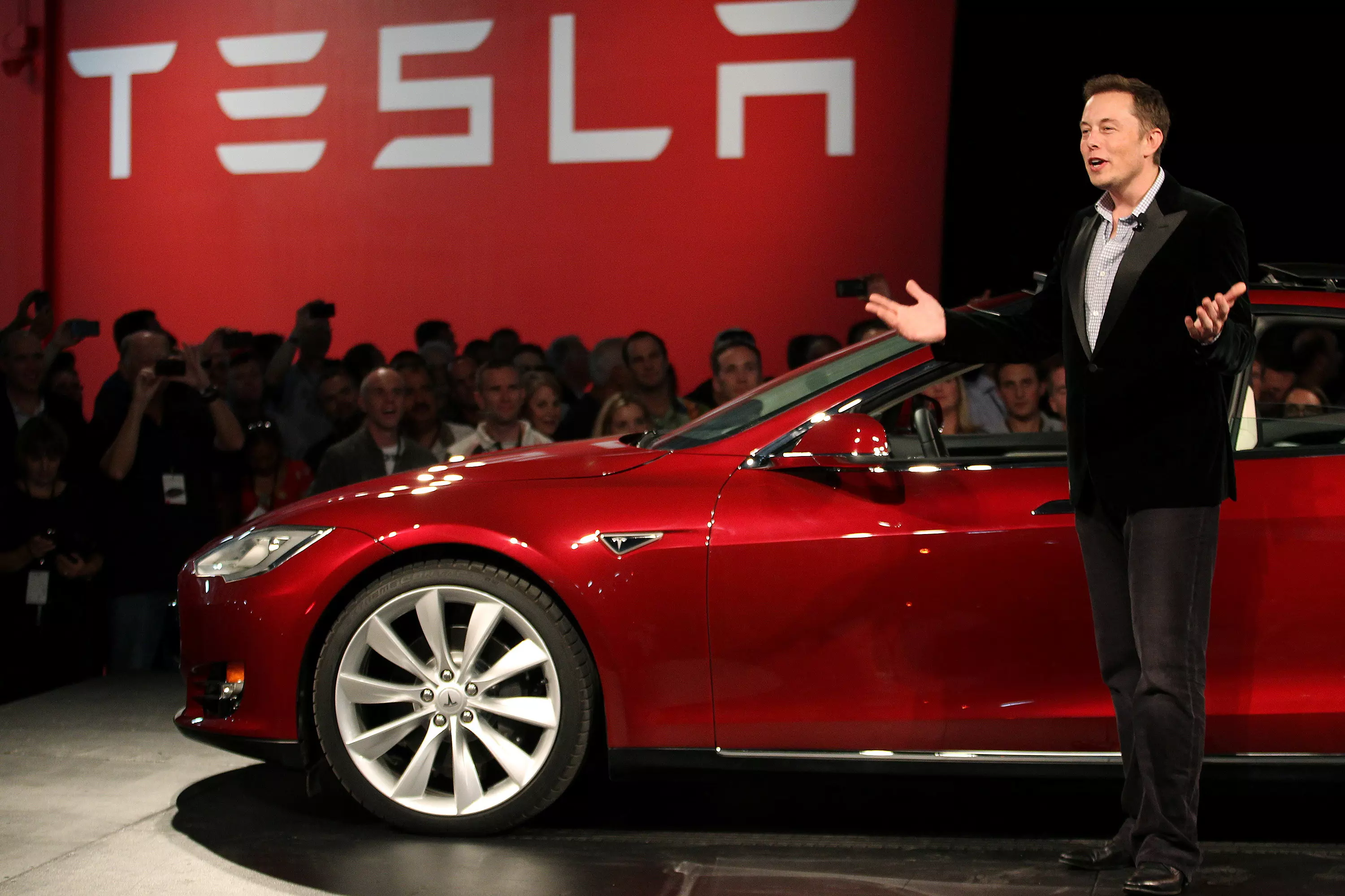 Cuộc chiến giảm giá ô tô điện của Tesla đang khiến nhiều hãng xe phải đau đầu