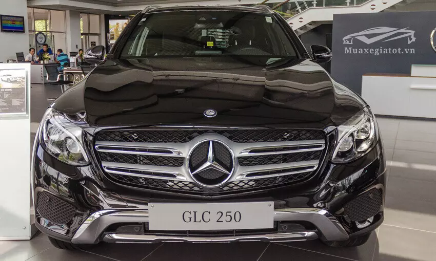 gia-xe-mercedes-glc-250-4matic-2020-muaxexetot-vn-6