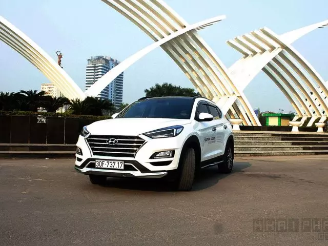 Giá xe Hyundai Tucson cũ trên Oto.com.vn.