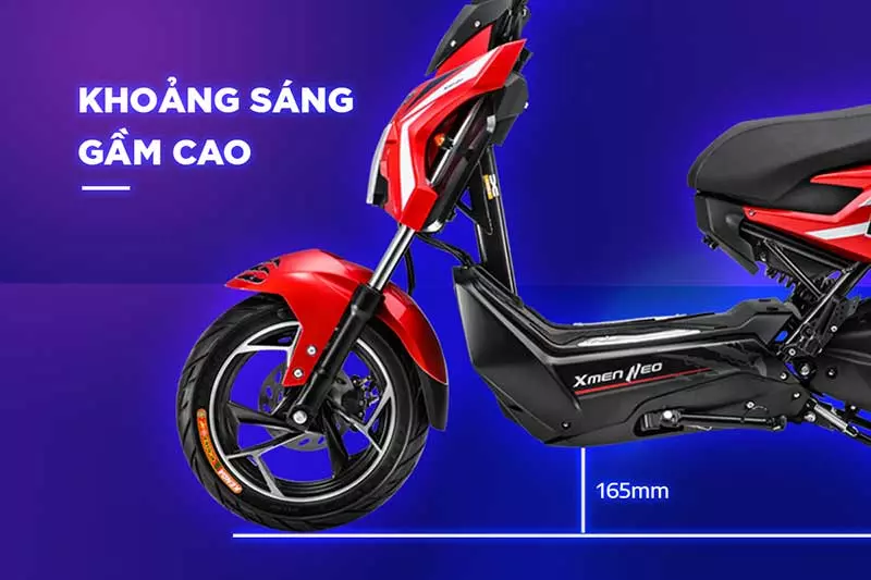 Khoảng sáng gầm cao 165mm giúp xe dễ dàng vượt qua mọi địa hình