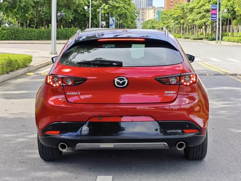 Ngỡ ngàng mức giá bán Mazda3 cũ sau 3 năm lăn bánh