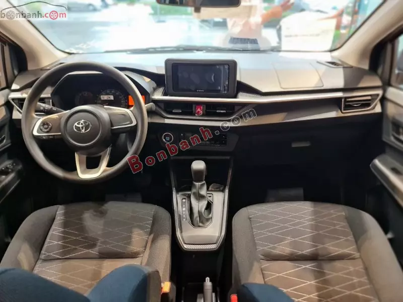 Khoang lái Toyota Wigo 2023