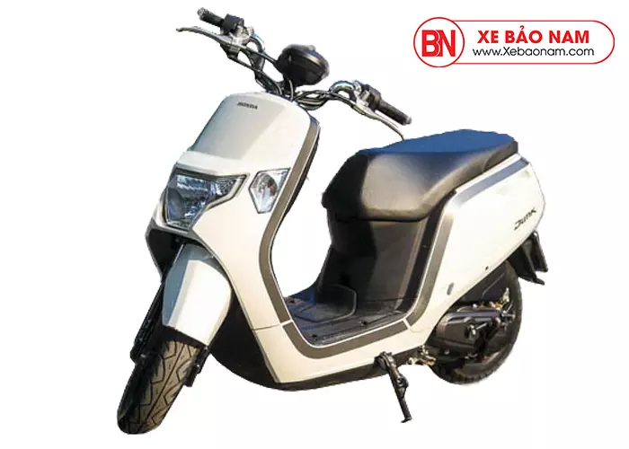 xe-ga-50cc-honda-dunk-mau-trang-vien-xam