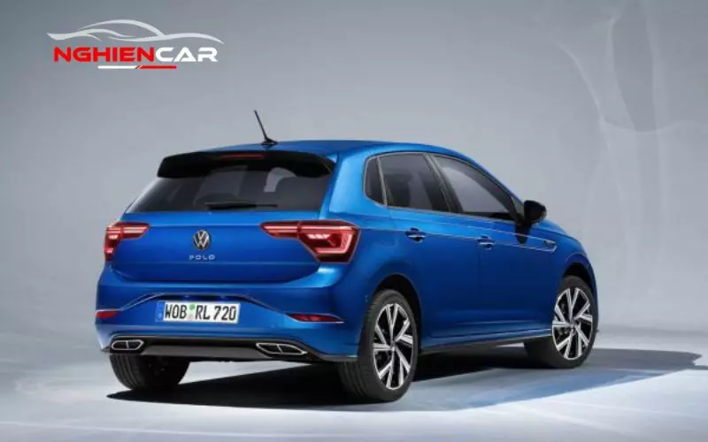 Volkswagen Polo 2022 đuôi xe