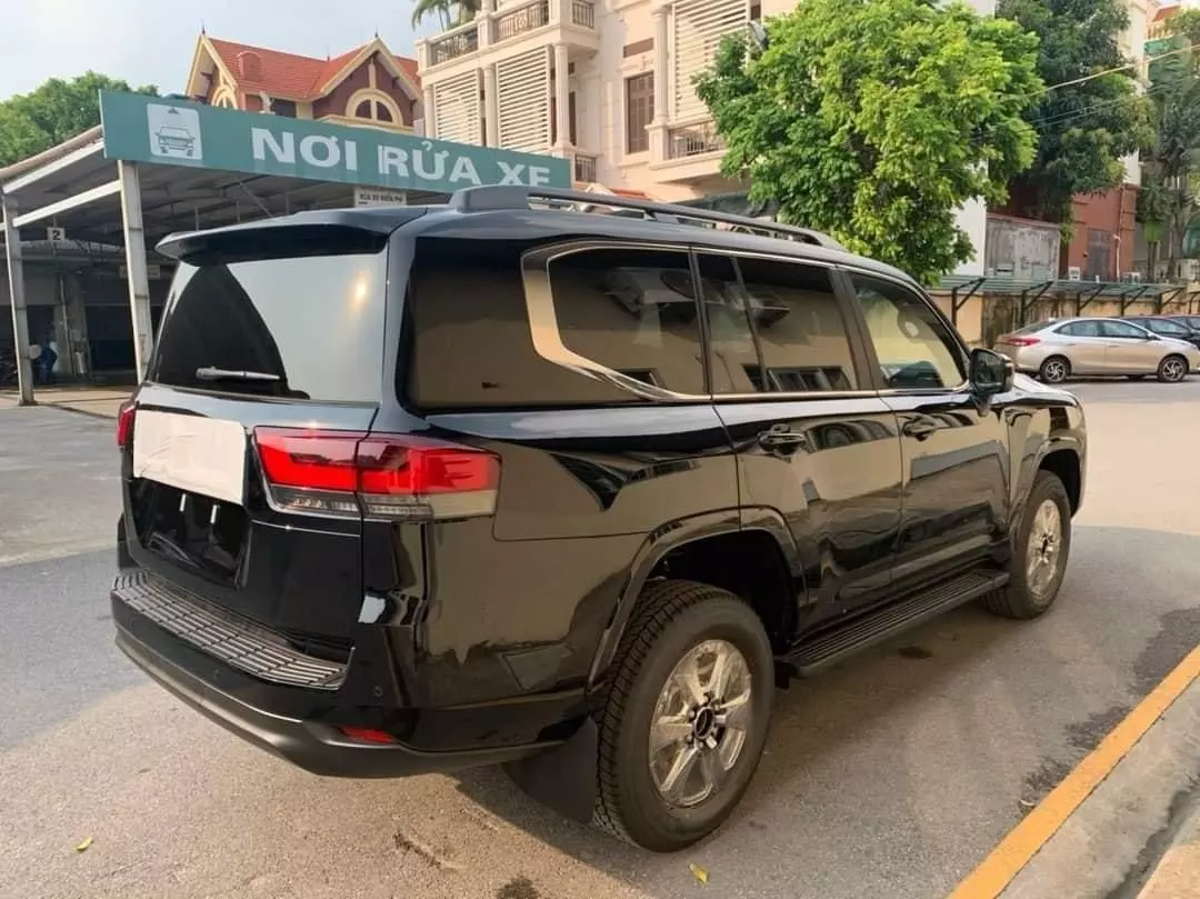 Chiếc Land Cruiser 2022 với thiết kế hiện đại và sang trọng.