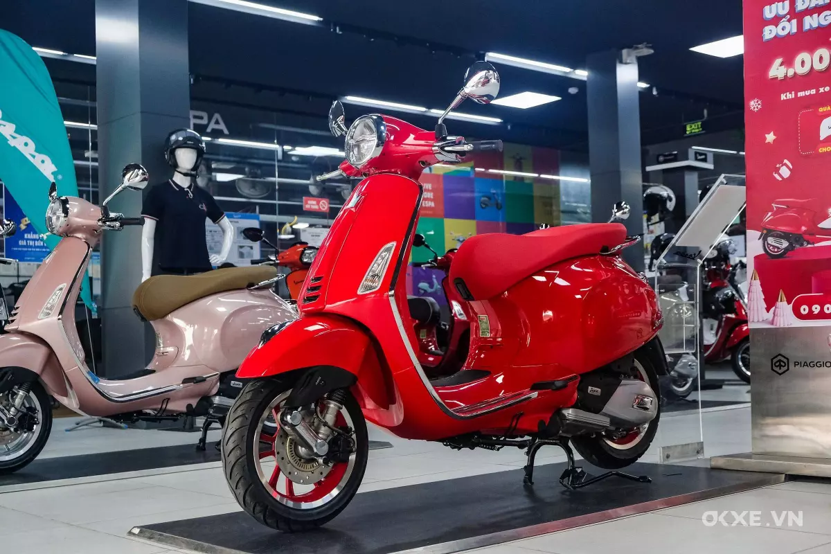 Vespa Primavera RED 125