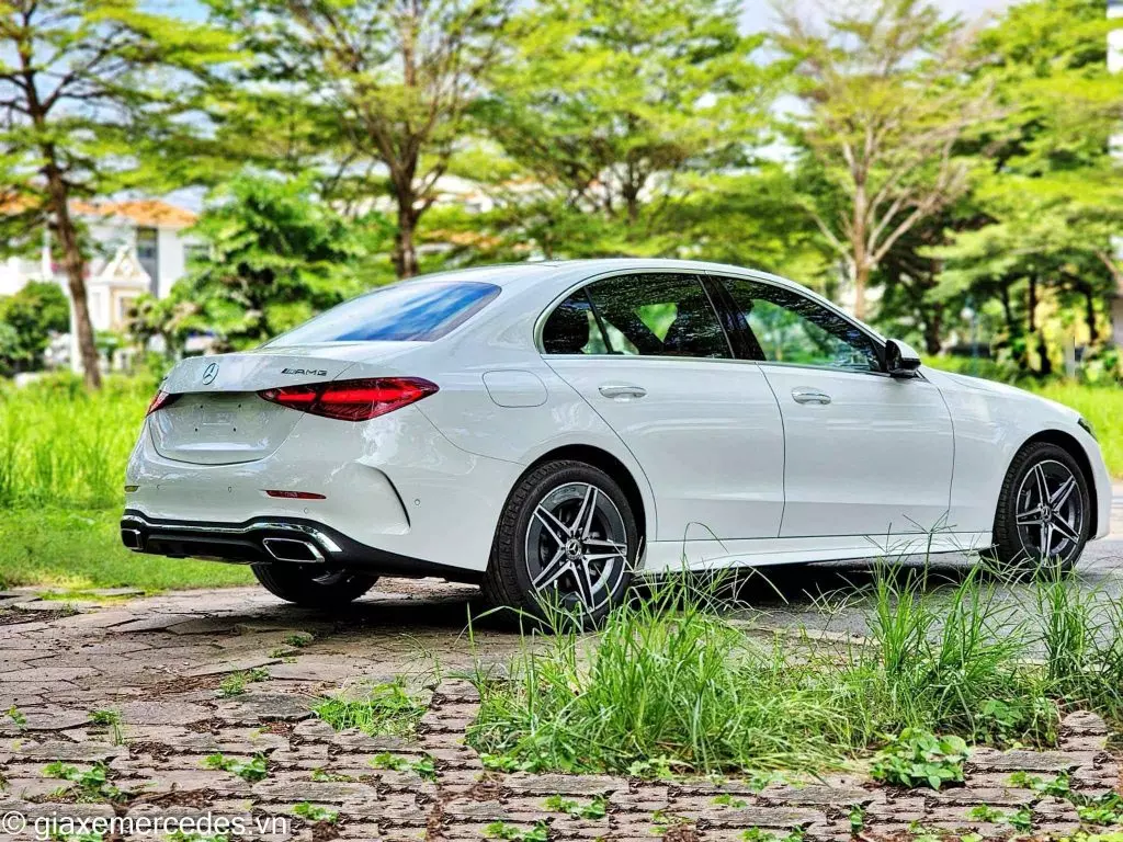 Đầu xe Mercedes C300 AMG