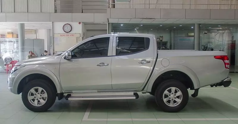 Nissan Navara E