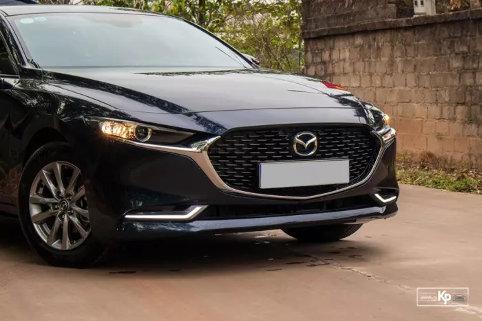 Đầu xe Mazda 3 1.5L Luxury 2021 trẻ trung