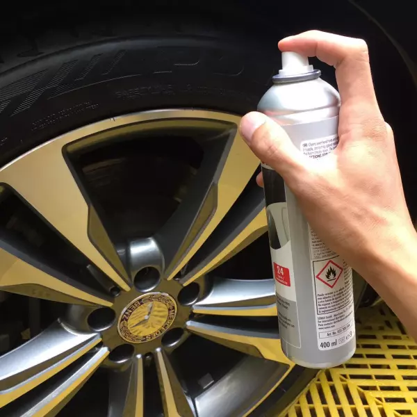 Chai xịt đen bảo dưỡng lốp xe Sonax Tyre Care
