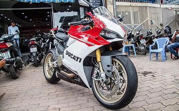 gia-xe-ducati-multistrada-1260-muaxegiatot-vn