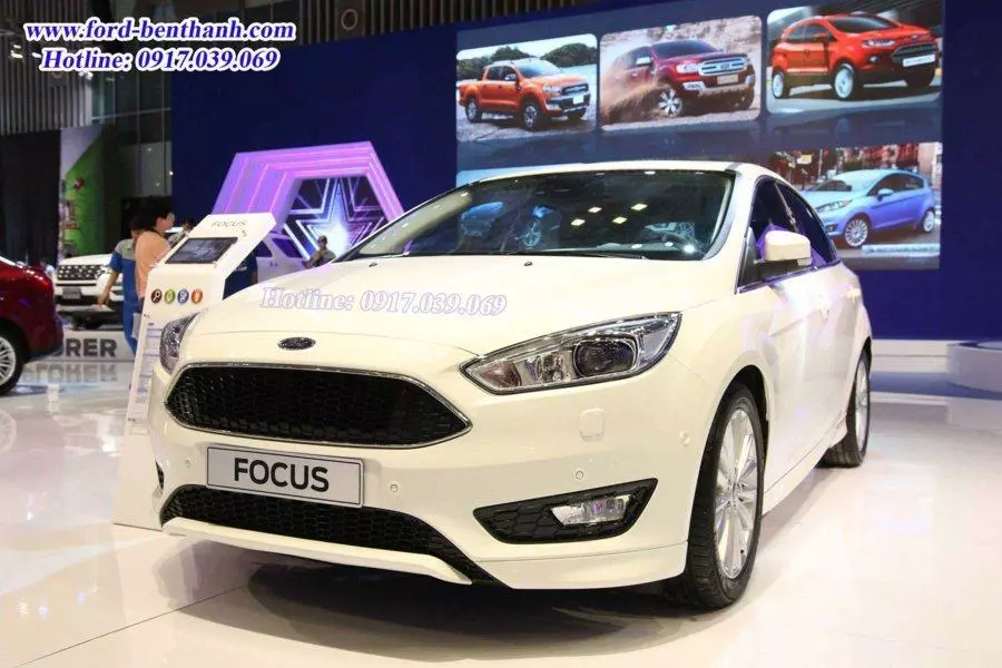 ford-focus-2017-2018-ben-thanh-ford-sai-gon-gia-xe-ford-focus-tot-nhat-thi-truong-sai-gon-01