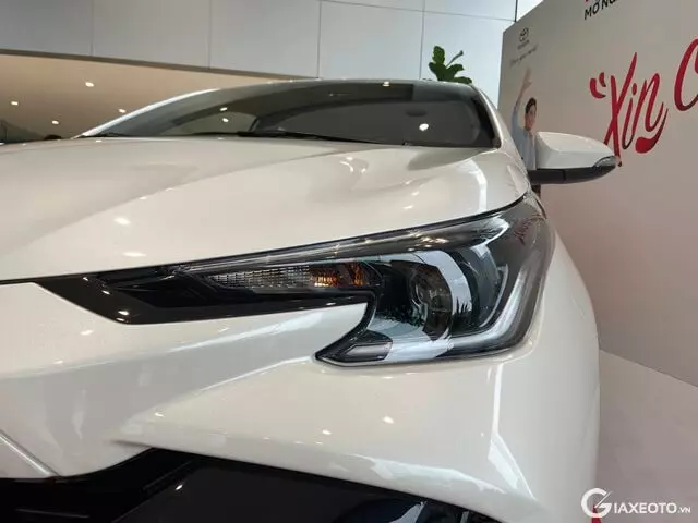 Đèn pha Toyota Vios 2023