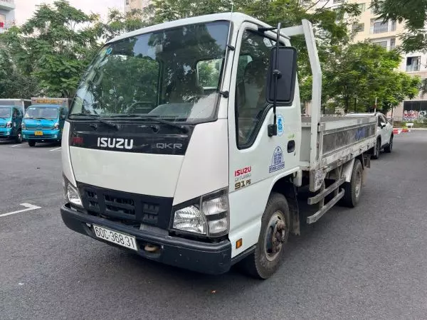 Xe tải cũ Isuzu đời 2017