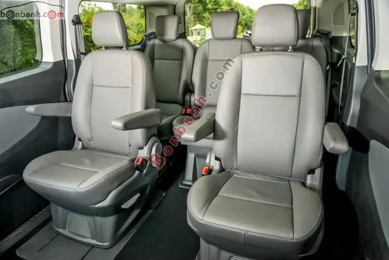 Ghế ngồi Ford Tourneo 2021