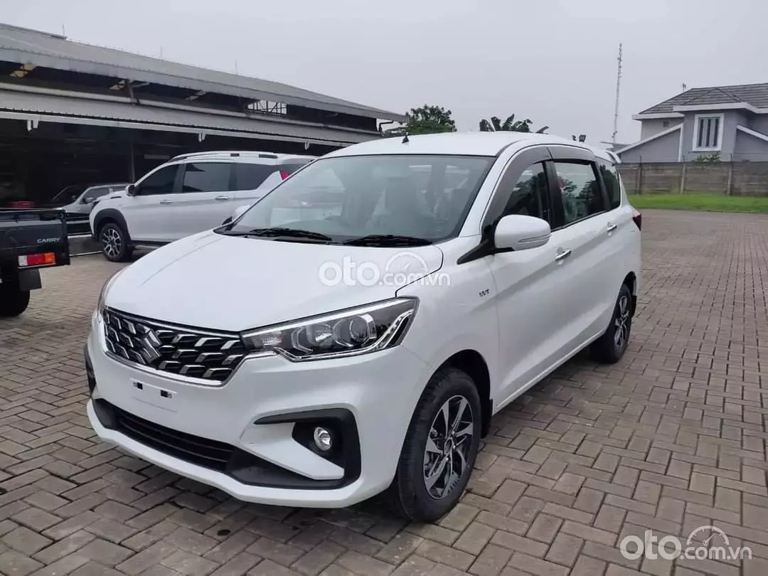 Ngoại thất xe Suzuki Hybrid Ertiga 2022.