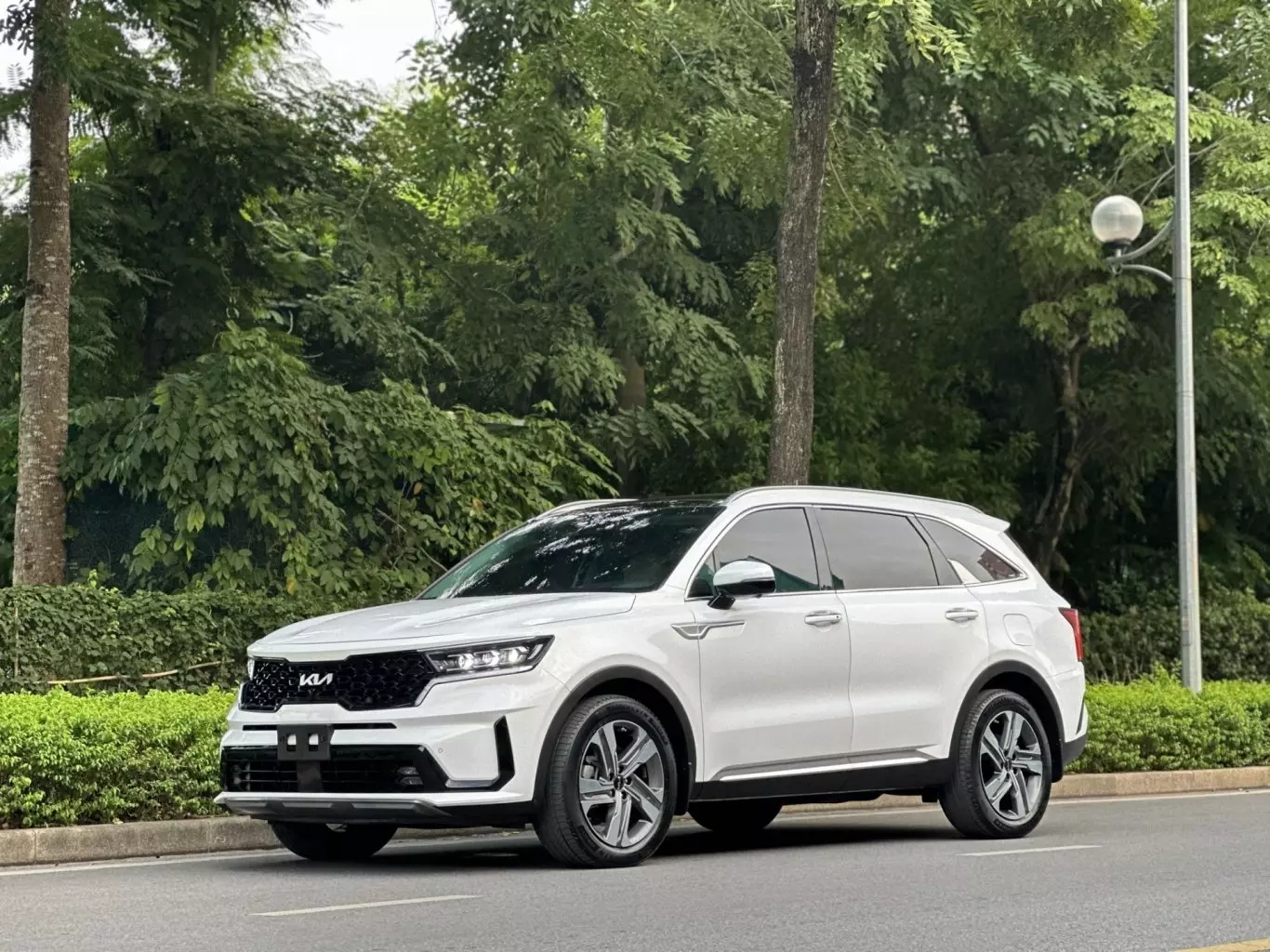 Sau 3 năm lăn bánh, Kia Sorento cũ xuống giá khó tin 341348