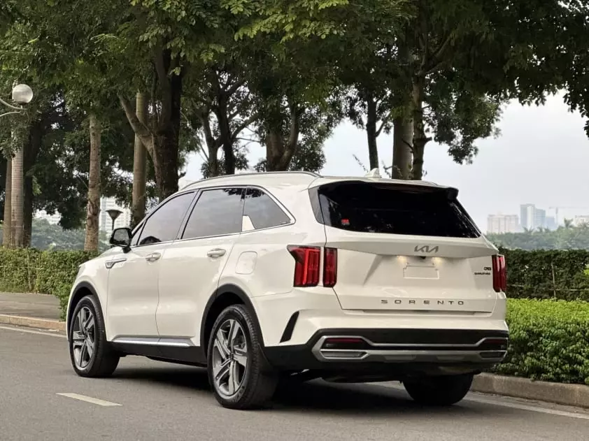 Sau 3 năm lăn bánh, Kia Sorento cũ xuống giá khó tin 341352