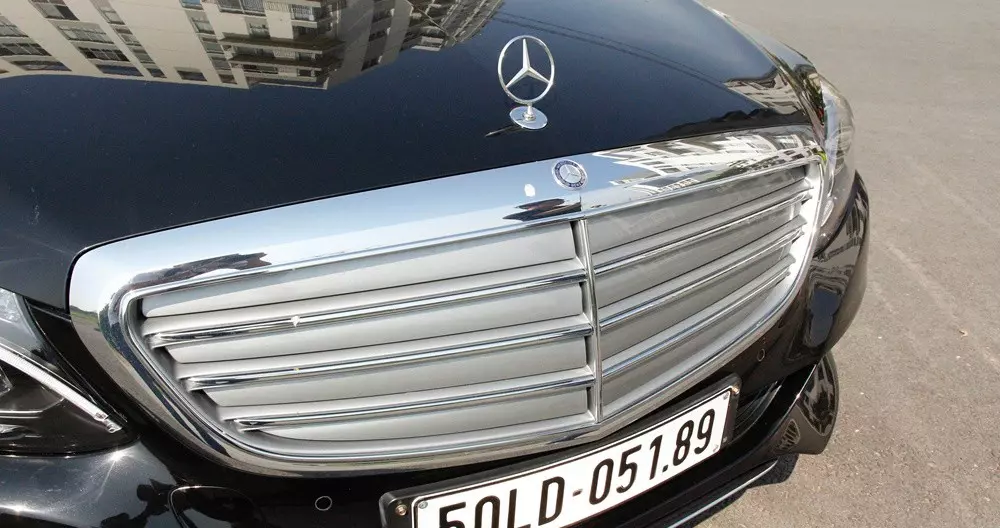 Đánh giá xe Mercedes-Benz C-class 2015 phần đầu 2