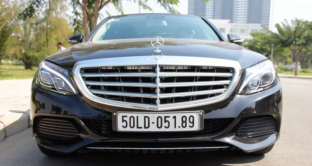 Đánh giá xe Mercedes-Benz C-class 2015 phần đầu 3